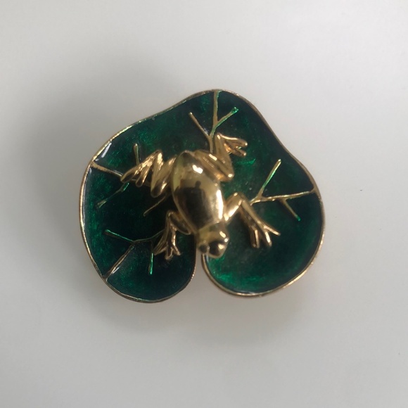 Golden Frog Brooch - Picture 2 of 5